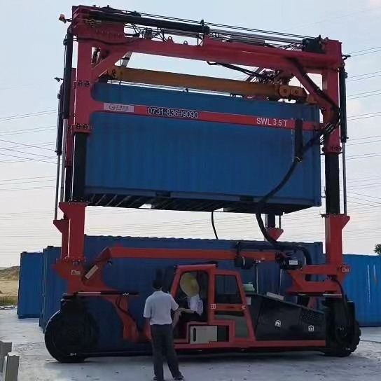 80T il veicolo resistente del camion del carrello a portale per porto/iarde di riserva che solleva i contenitori